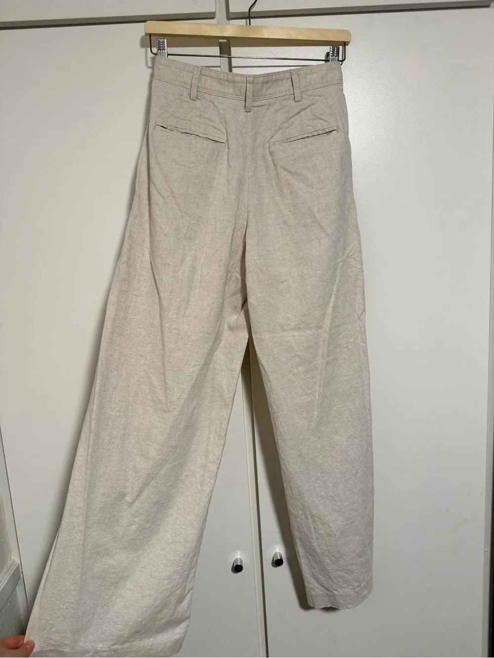 LOT OF 2 Banana Republic Linen-Blend Pants in Light Beige and in Black